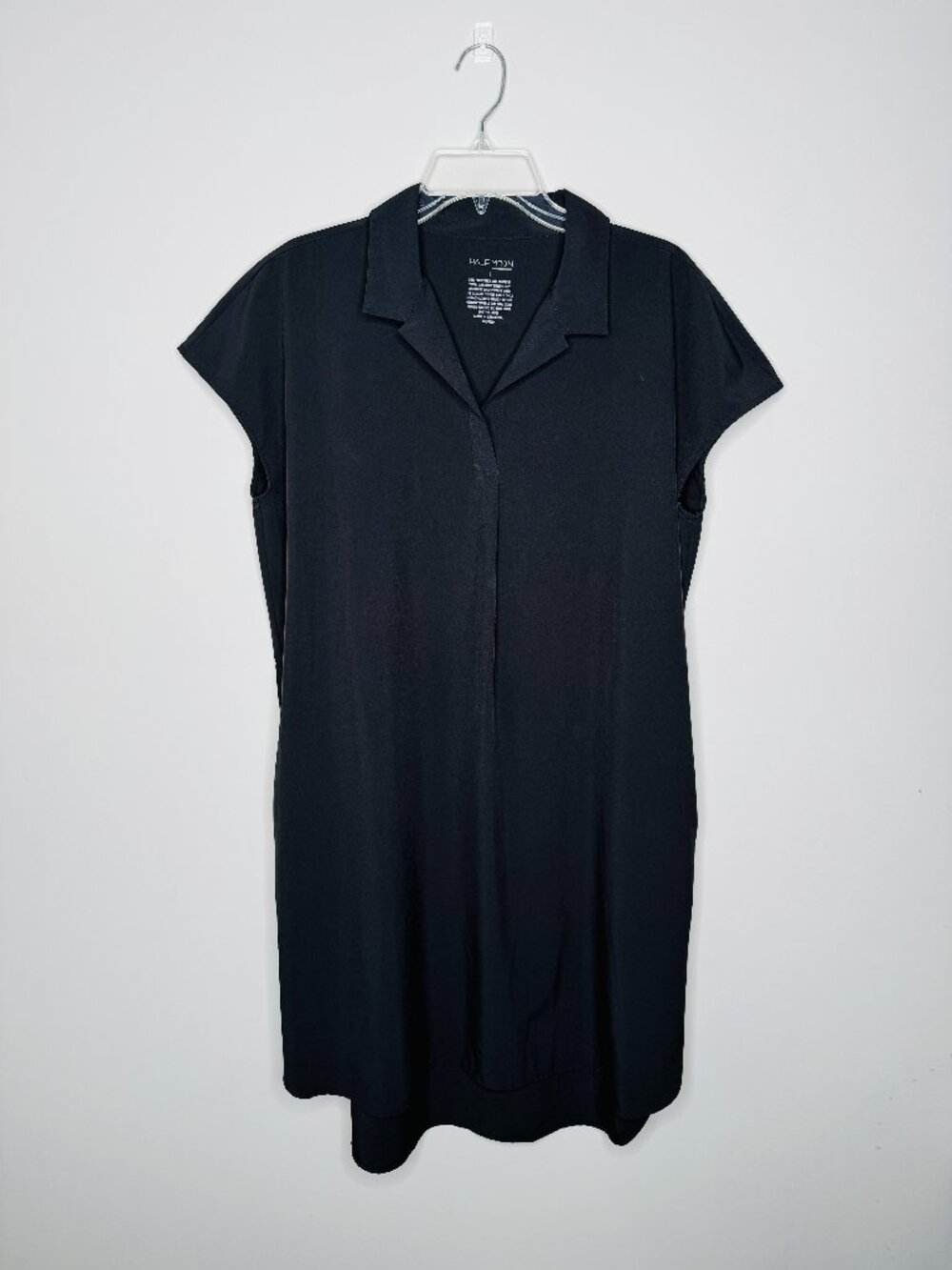Half Moon by Modern Movements Black Short Sleeve Shirt Dress Womens L Collared V